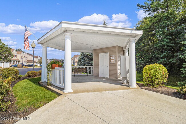 Foto del edificio - 76 Knollwood Hollow
