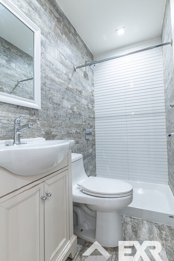 Foto principal - 155 Tompkins Ave