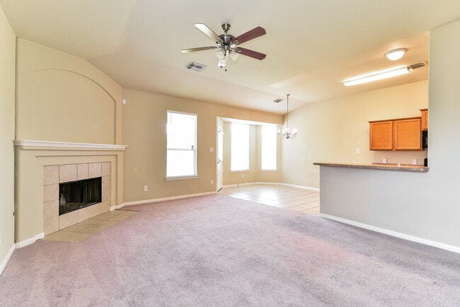 Foto del edificio - 5915 Ranch Riata Ct