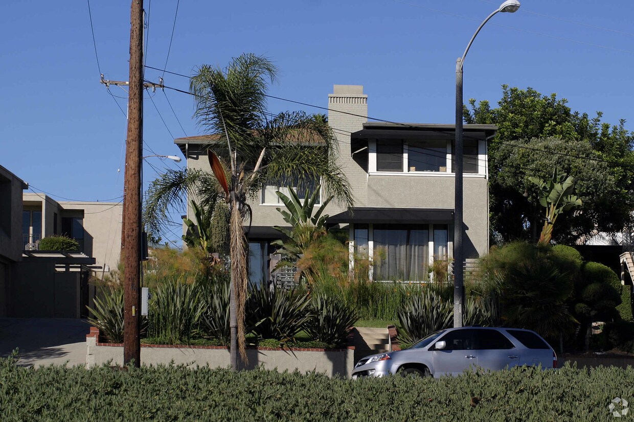 Primary Photo - 4115 E Ocean Blvd