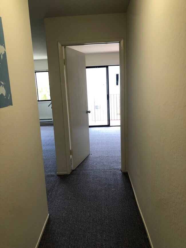 Hallway - 513 Capp St