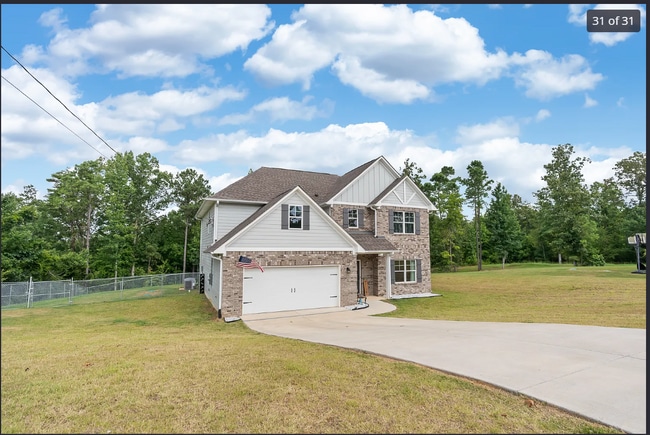 Building Photo - 6643 White Oak Ln