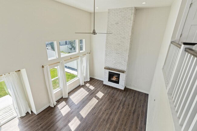 Building Photo - 414 E 8800 S