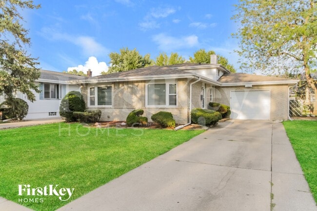 Building Photo - 17053 Grant St