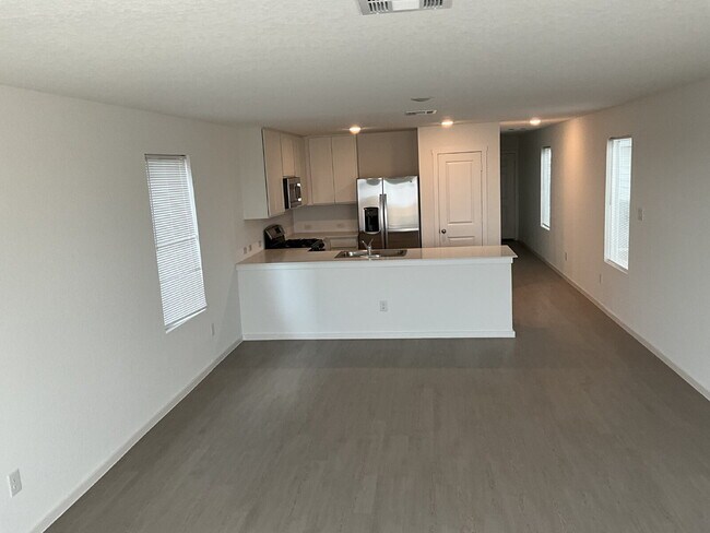 Foto del edificio - 11810 Spiderwort Rdg