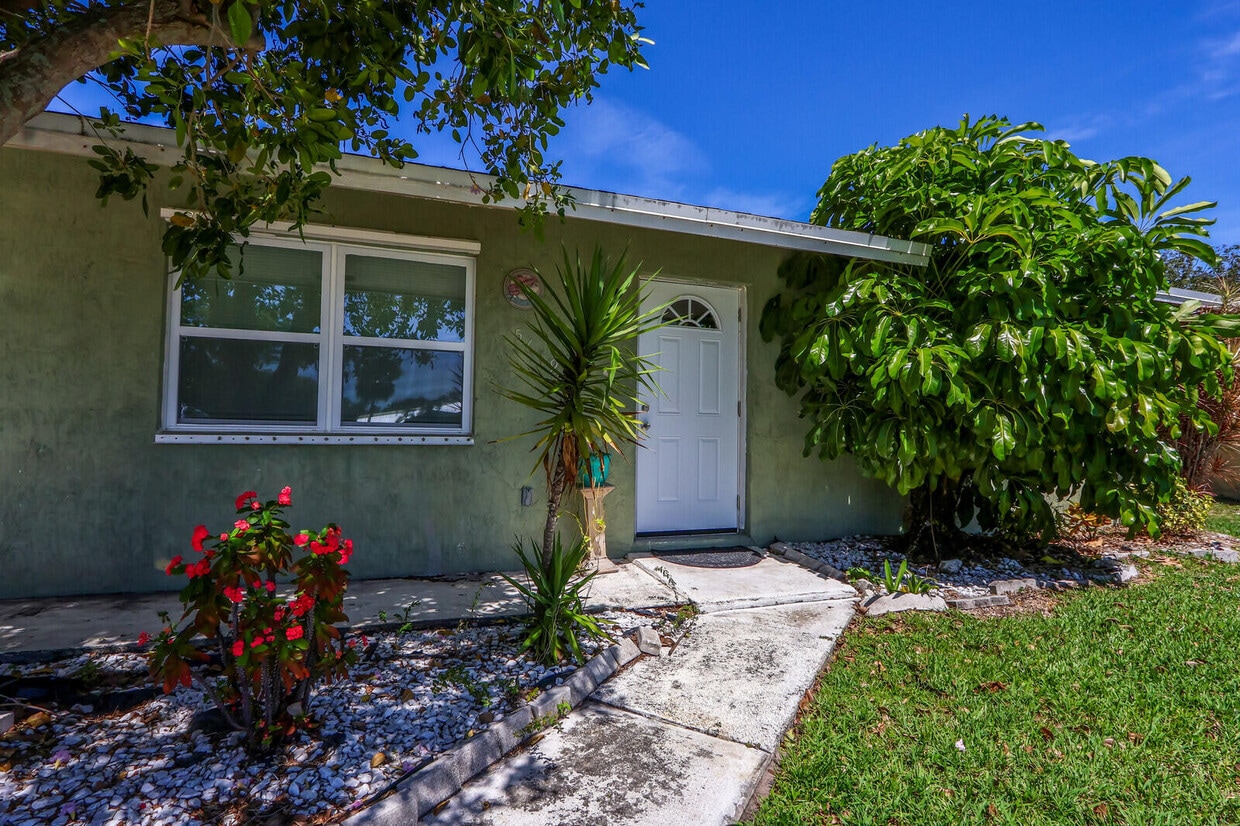 5619 SE Normandy Ave, Stuart, FL 34997 House Rental in Stuart, FL
