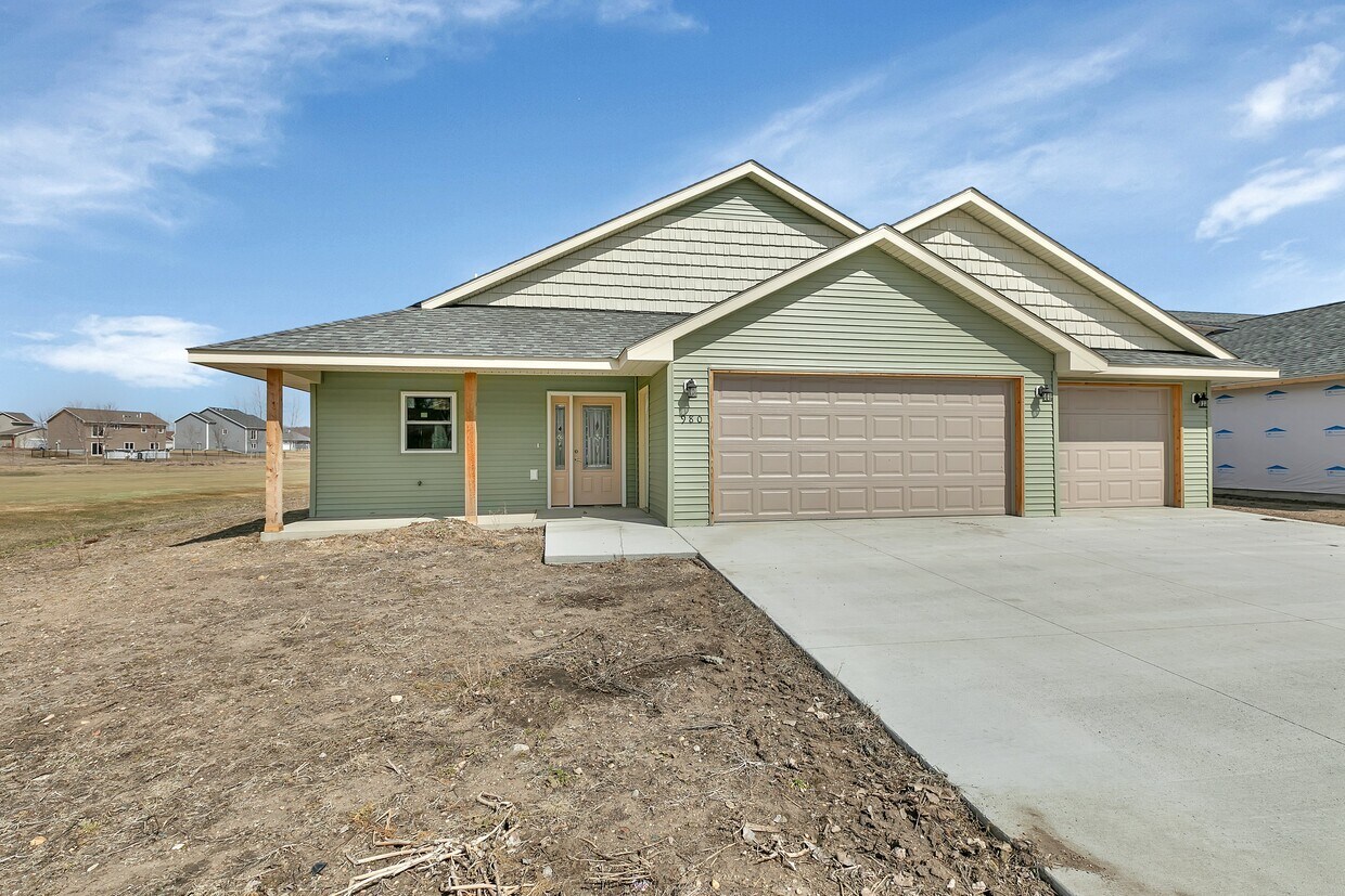 Foto principal - 980 Acacia Dr