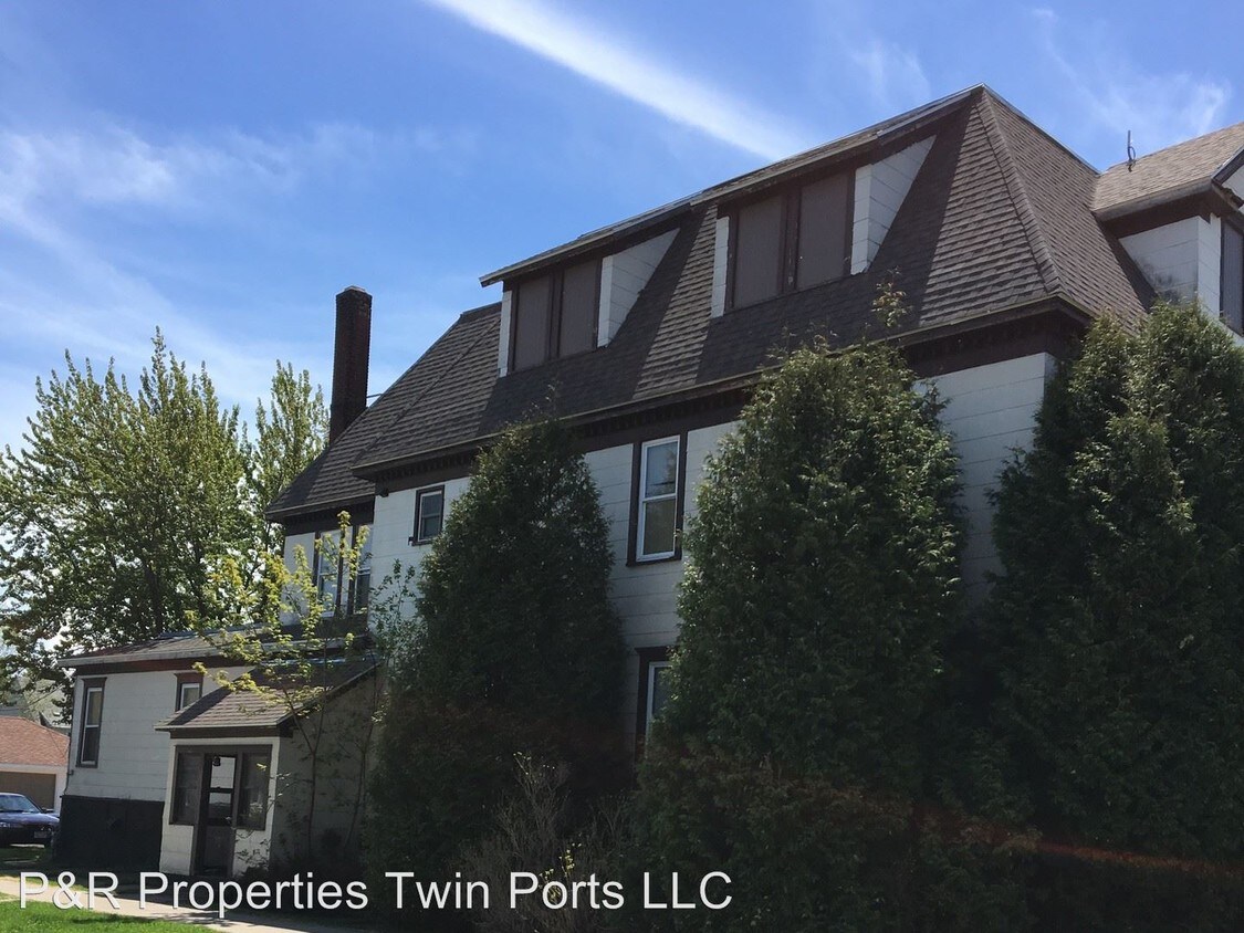2202 John Ave, Superior, WI 54880 Room for Rent in Superior, WI