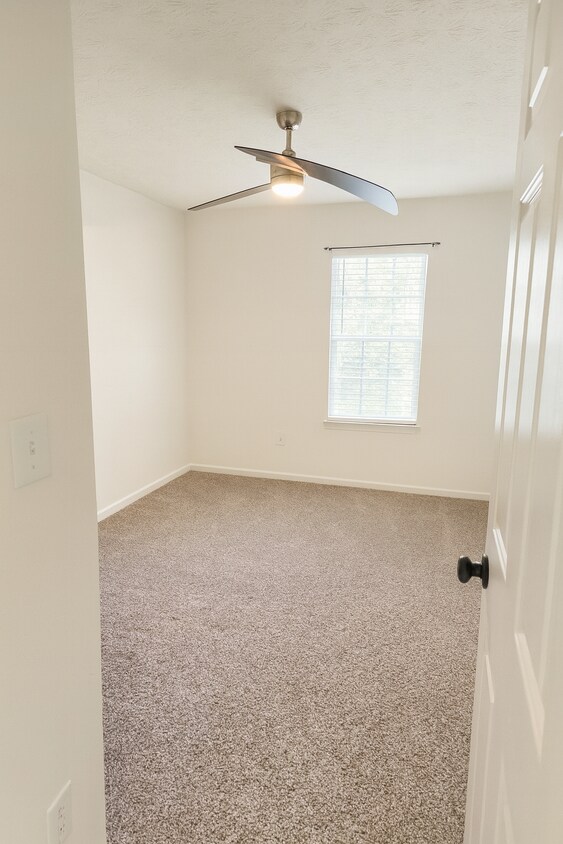 Foto del edificio - Room in Townhome on Waverly Hills Dr