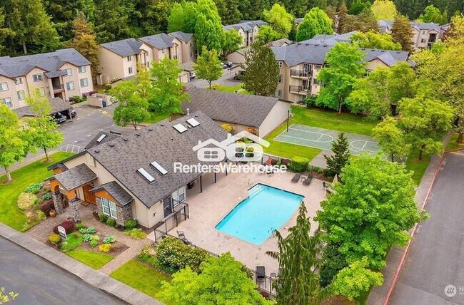Building Photo - Captivating 2-Bed Condo in a Highly Desirable Complex (New Price)!