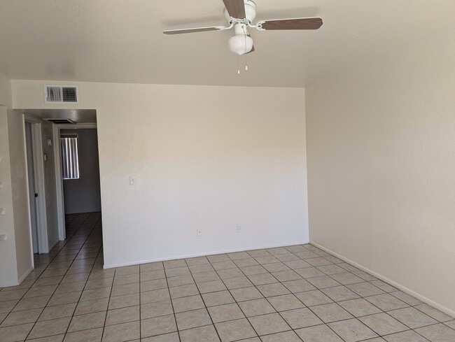 Building Photo - 343 N 93rd St