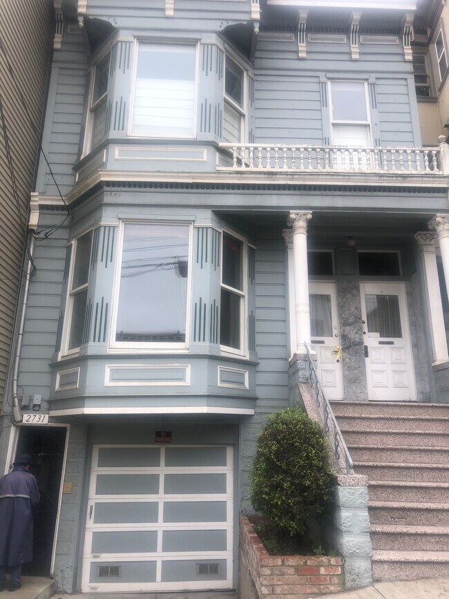 exterior - 2733 Sutter St