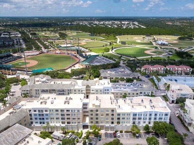 Foto del edificio - 1200 Town Center Dr