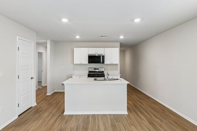 Foto del edificio - 4 Bed | 2 Bath | 1,572 Sq Ft