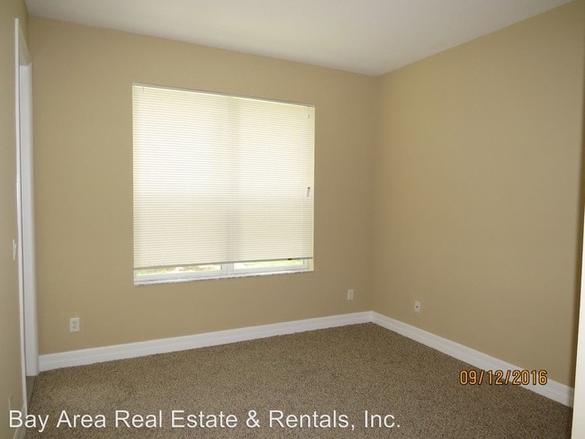 Building Photo - 7411 Terrace River Dr