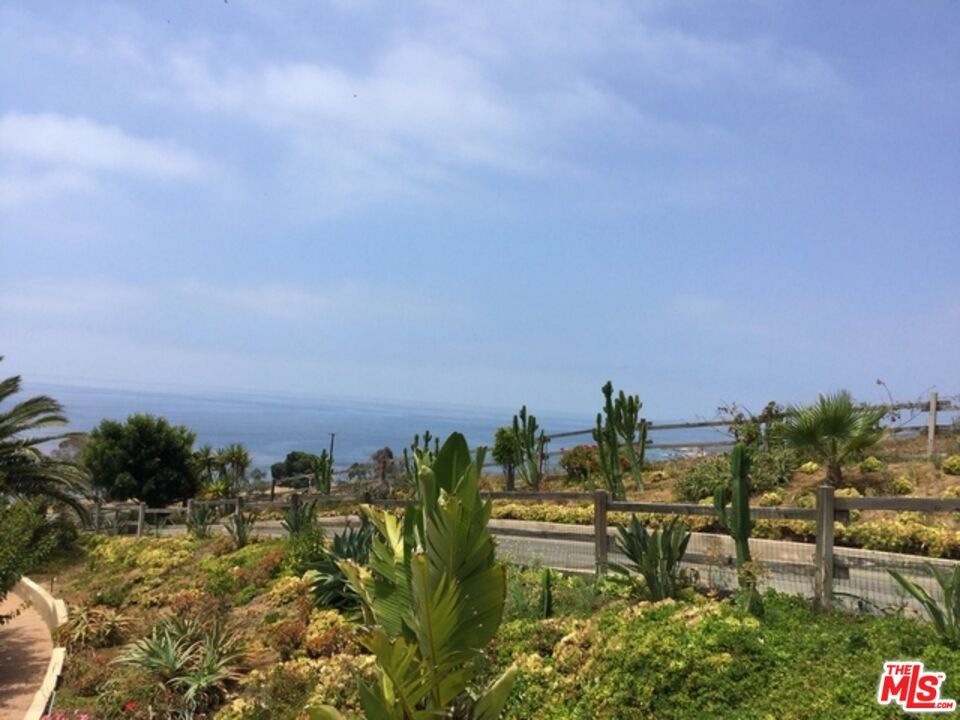 Foto principal - 34077 Pacific Coast Hwy