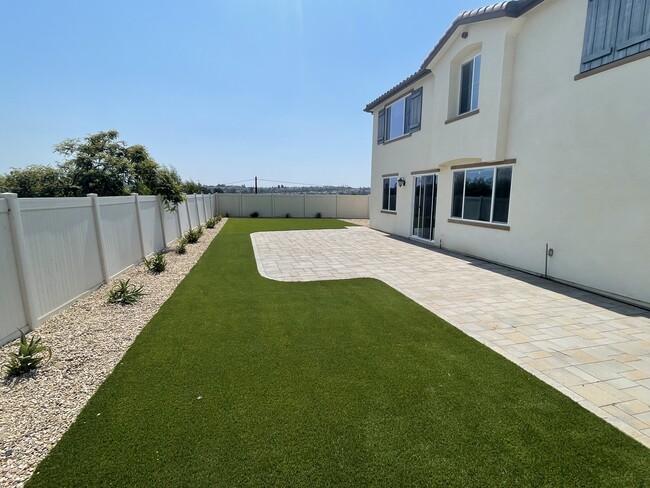 Building Photo - 1230 Tesoro Pl