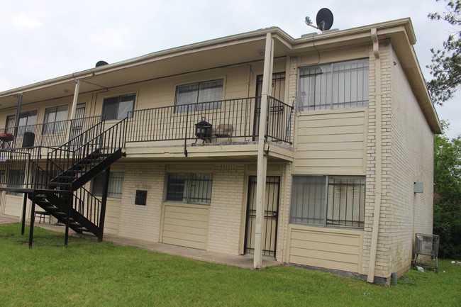 Building Photo - 7820 Calhoun Rd
