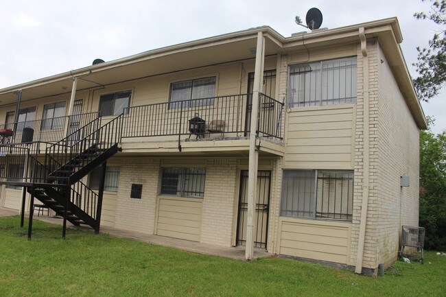 Foto del edificio - 7820 Calhoun Rd