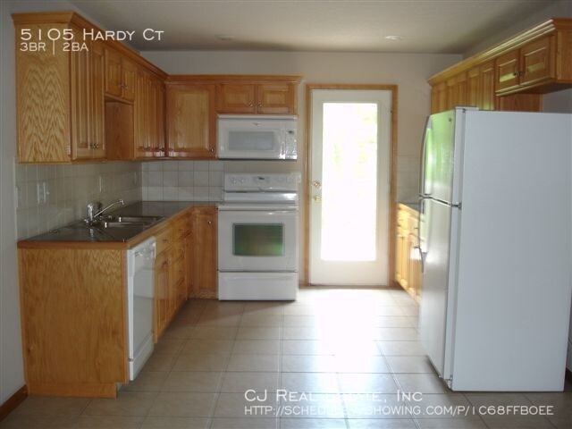Foto del edificio - 5105 Hardy Ct