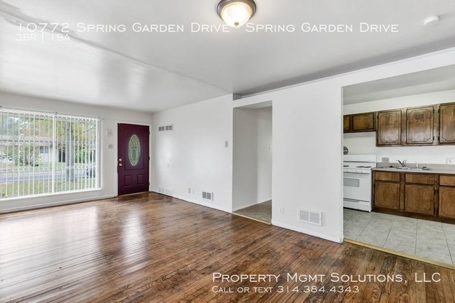 Building Photo - 10772 Spring Garden Dr