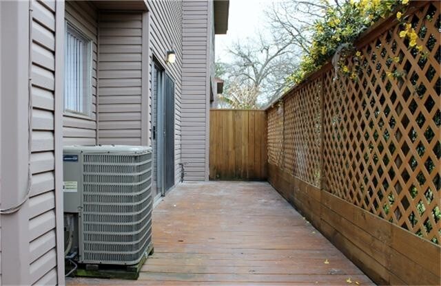 Foto del edificio - 1839 Sherwood Forest St