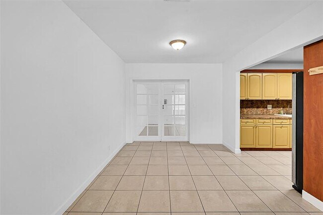 Foto del edificio - 6421 SW 16th St