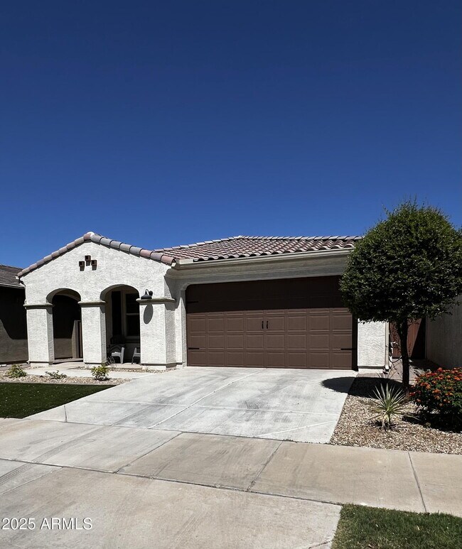 Building Photo - 9846 E Talon Ave