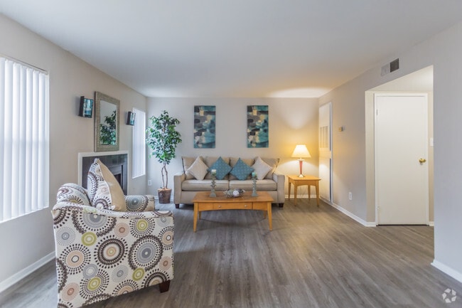 2 BR, 2 BA - 986SF - The Boulevard