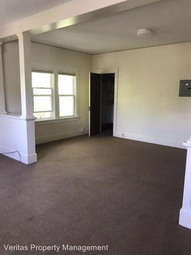 Foto principal - 1 br, 1 bath House - 612 1/2 S. 4th St. W.