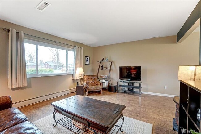 Foto del edificio - 2108 N Fairfield Rd