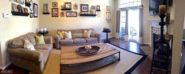 Foto del edificio - 313 Kensington Ln