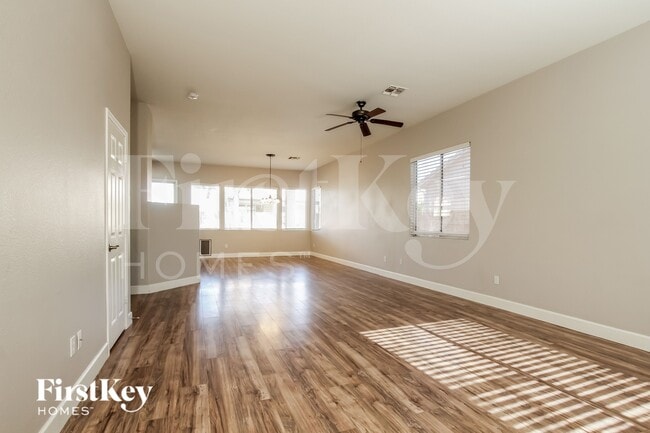 Building Photo - 13702 W Tara Ln