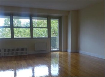 Primary Photo - 150 Riverdale Ave
