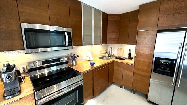 Building Photo - 2651 S Course Dr