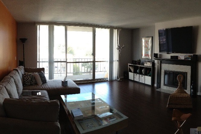 Primary Photo - 601 E Del Mar Blvd