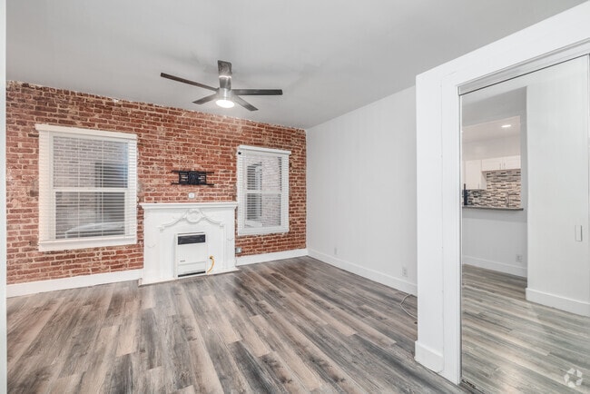 Studio - 420SF - Living Space - 307 N Rampart Blvd