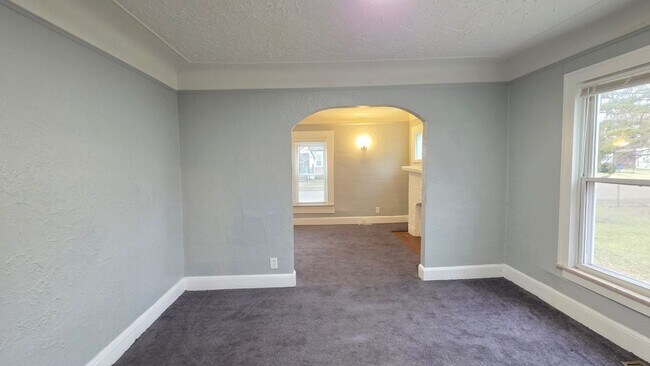 Foto del edificio - 7542 Meadow Ave