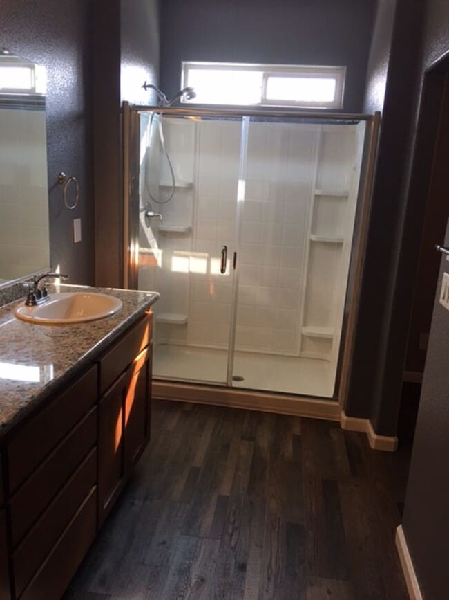 Building Photo - 5689 Meadow Brook Way