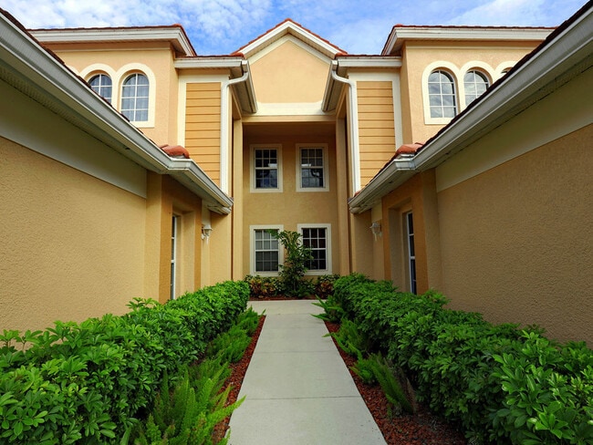 Foto del edificio - Moody River~  Furnished Coach Home