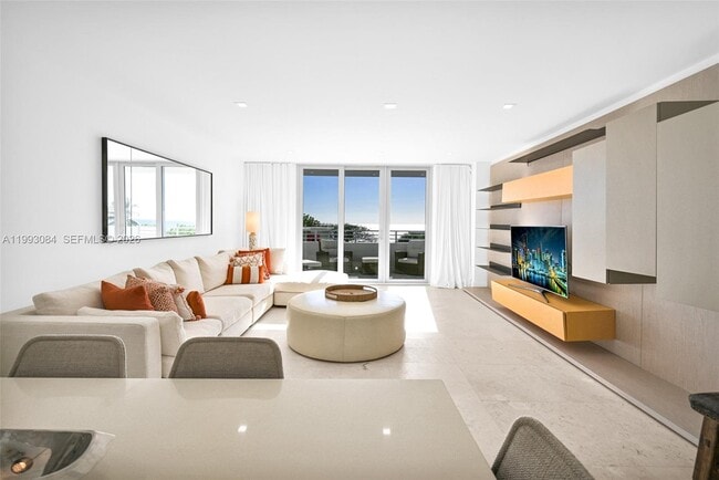 Building Photo - 5555 Collins Ave
