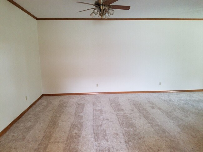 Building Photo - 1308 Oakwood