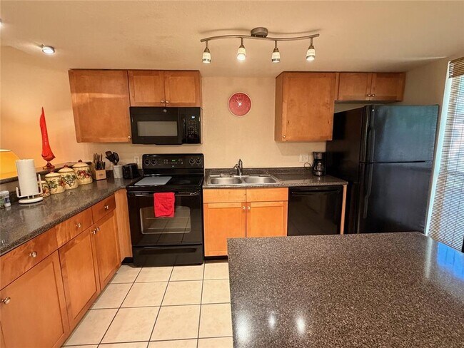 Foto del edificio - 1810 NW 23rd Blvd