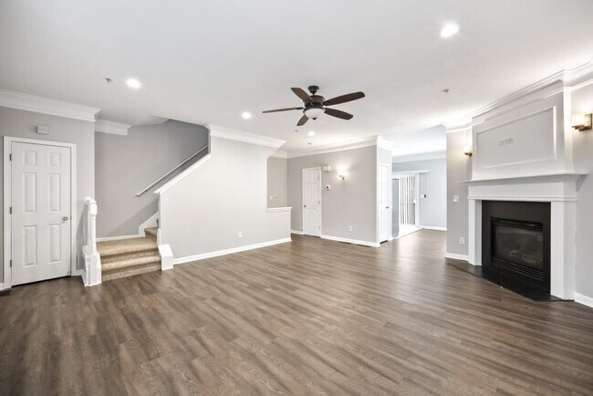 Building Photo - 1010 Society Way