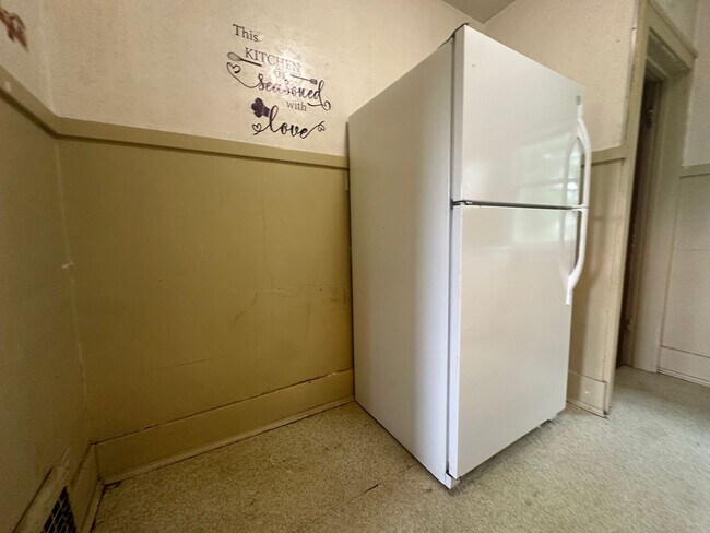 Foto del edificio - 2 bed, 1 bath home for rent in Waterloo
