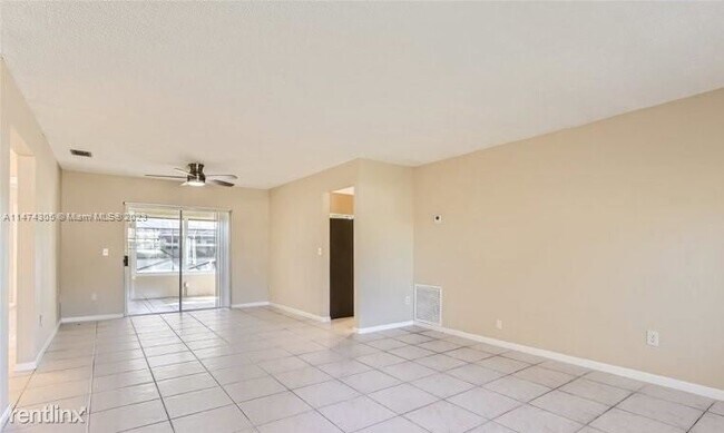 Foto del edificio - 3 br, 2 bath House - 10800 Stacey Ln