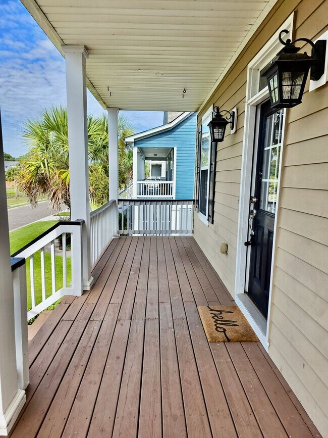 Foto del edificio - Elevated Four Bedroom in Rivertowne Country Club - Mt. Pleasant