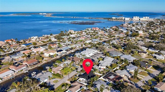 Foto del edificio - 2161 Edythe Dr