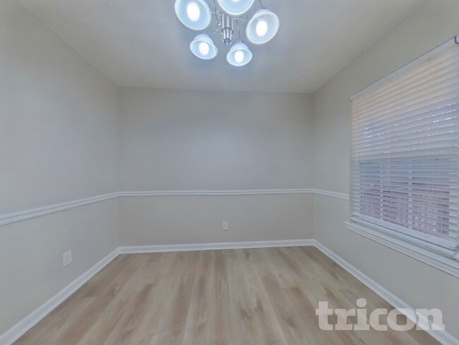 Building Photo - 110 Mason Ct