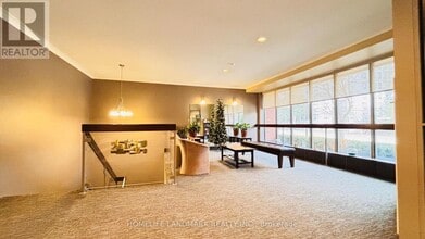 Building Photo - 300 Keats Way